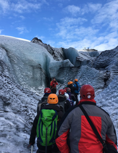 Eine Gletscherwanderung ist ein tolles Abenteuer